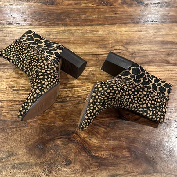 Madewell The Fiona Boot in Spot Mix Calf Hair 6.5 - Picture 6 of 11